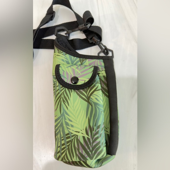 AquaPockets Insulated Water Bottle Holder with Phone Pouch 32 oz Tropical Print - Picture 5 of 5